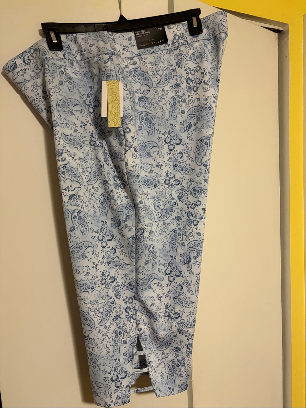 Women's Light Blue Paisley capri